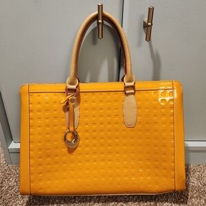 Arcadia embossed patent leather handbag Tote  mustard yellow Italy 15x10.5x6